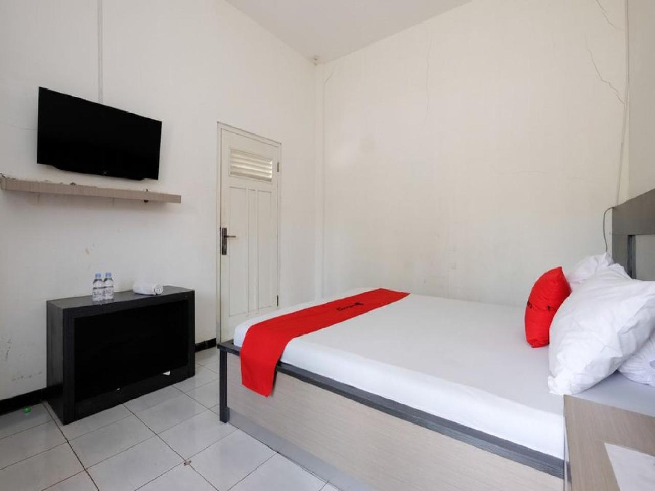 Reddoorz Near Moro Mall Purwokerto Exterior photo